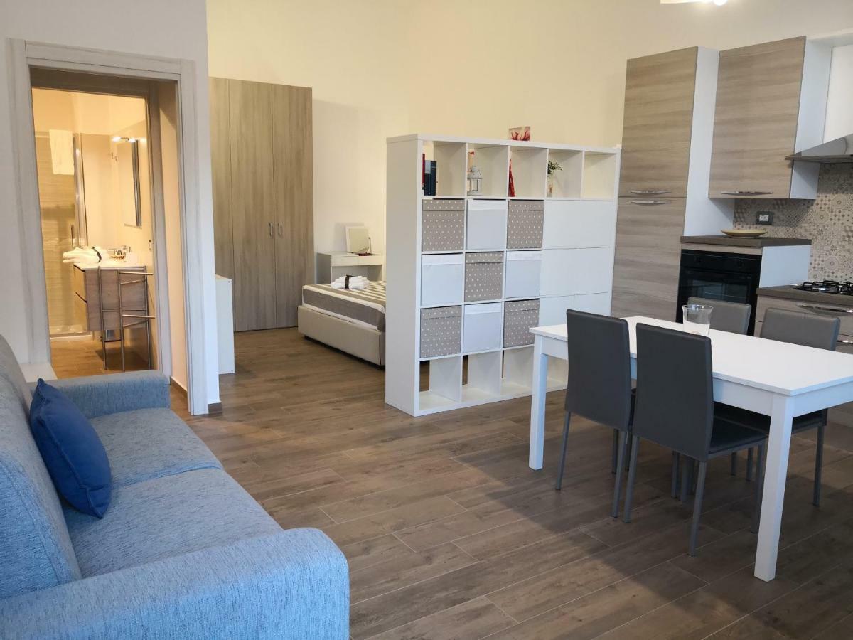 Tiny House Naxos Hotel จีอาร์ดีนี นักซอส ภายนอก รูปภาพ
