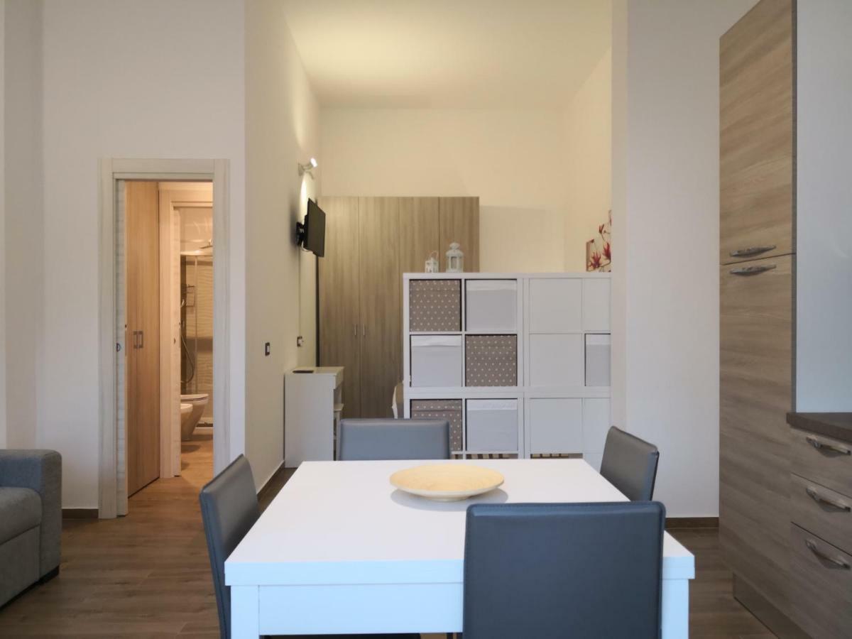 Tiny House Naxos Hotel จีอาร์ดีนี นักซอส ภายนอก รูปภาพ