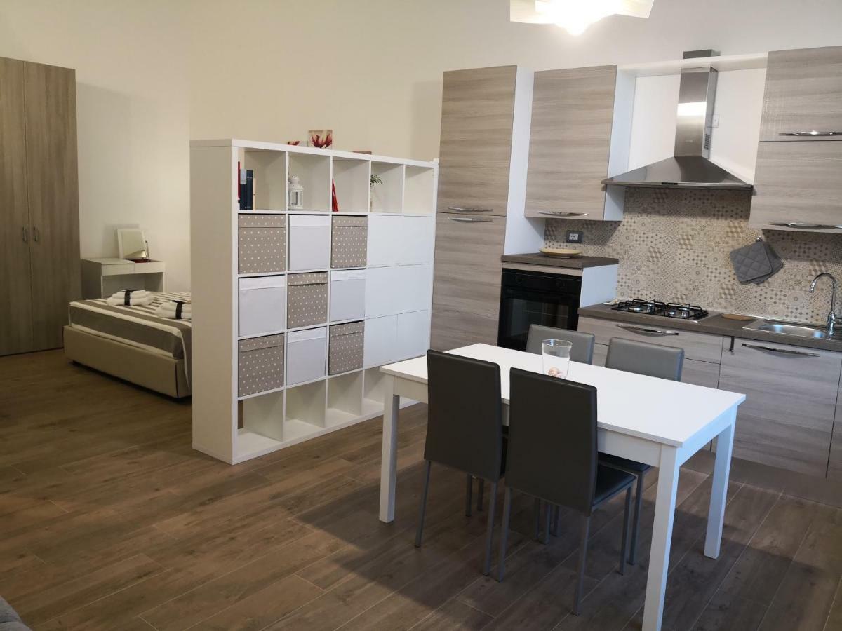Tiny House Naxos Hotel จีอาร์ดีนี นักซอส ภายนอก รูปภาพ